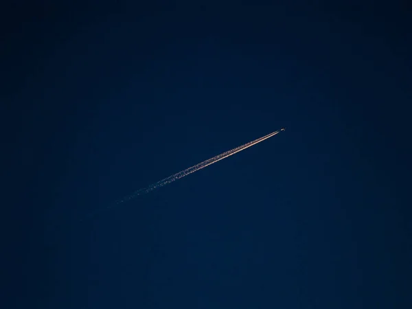 飞机在天空 — 图库照片