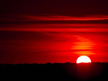 günbatımı turuncu gökyüzü Cabeza de Diego Gomez, İspanya ile