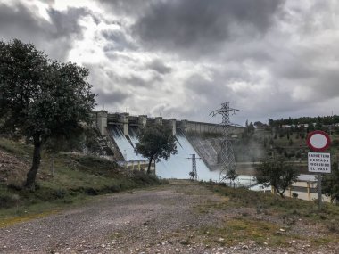 Aldeadavila Barajı Uluslararası douro doğal park. Arribes del duero, Salamanca, İspanya. 