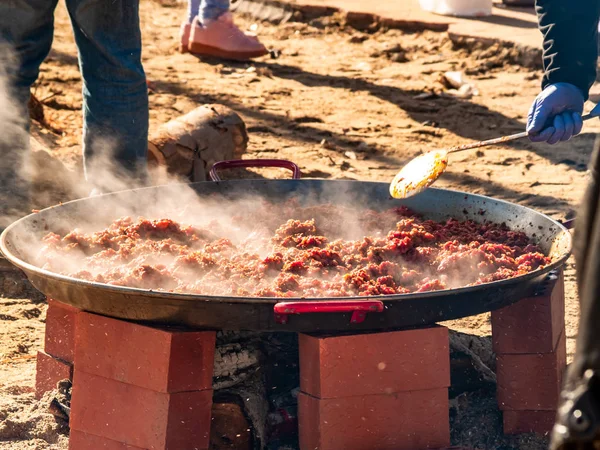 Persona Irreconocible Cocinando Comida Tradicional Llamada Chichas Calle Una Fiesta —  Fotos de Stock