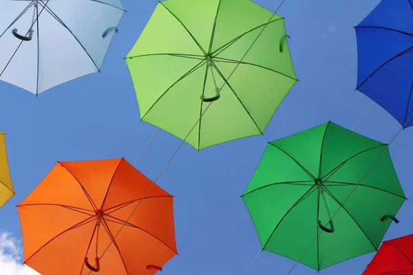 Parapluies Colorés Sur Fond Ciel Automne — Photo