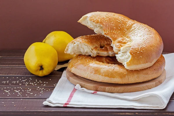 Voňavou Orientální Chlebové Placky Koláče Izolovaných Bílém Pozadí — Stock fotografie