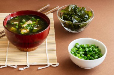 Çok çeşitli ulusal Doğu mutfağı