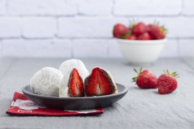 Japon mochi 'sinin pirinç hamurundan hazırlanması