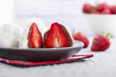 Japon mochi 'sinin pirinç hamurundan hazırlanması