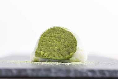 Japon mochi 'sinin pirinç hamurundan hazırlanması