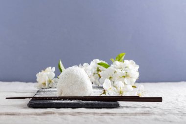 Japon mochi 'sinin pirinç hamurundan hazırlanması