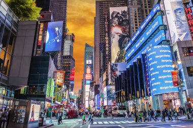  Gün batımında times Meydanı'nda reklam