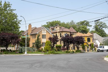 Whitestone bir üst orta sınıf semtte Queens New York City borough en kuzey kesiminde konut Amerikan ev Upscale