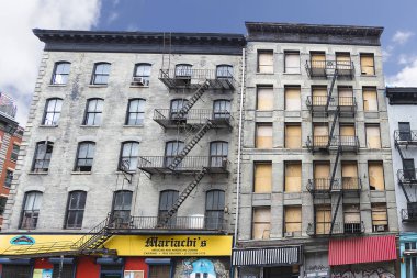 Eski Aşağı Manhattan, Batı Street, Broadway, New York City'deki Tribeca mahallesinde binalar görüntülemek