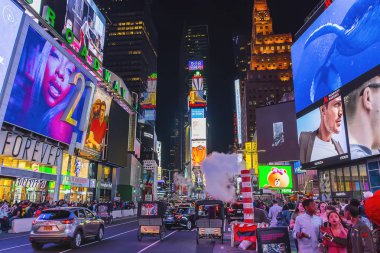 New York'ta gece Times Meydanı etkinliği