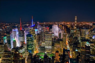 Gece Times Square ile New York City şehir dışına panorama