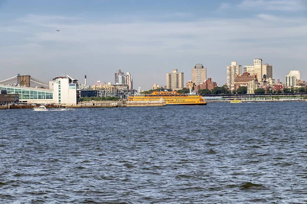  Pil Park New York'ta Staten Adası feribot kalkar