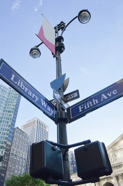 traffic signals in new york, fifth ave and library way