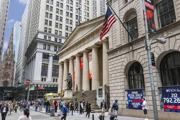 Turizm etkinliği Federal Binası'nda 26 Wall Street New York City çevresinde