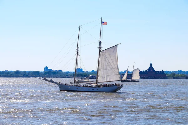 Üst New York Körfezi'yelken yelkenli