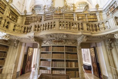 Mafra Ulusal Sarayı Kütüphanesi. Fransisken tarikat. 18. yüzyıl Barok mimari