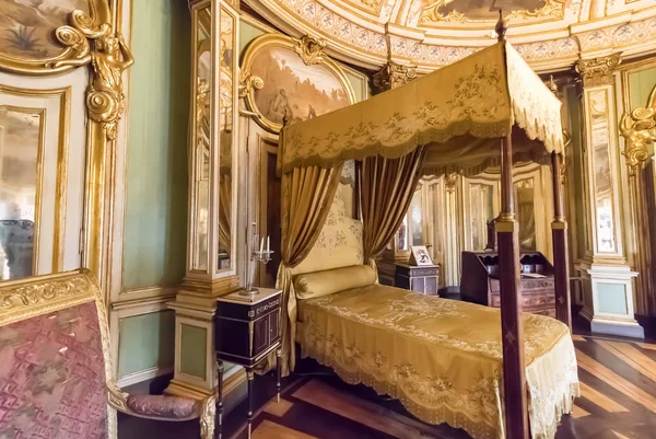 Dormitorio Interior Del Rico Palacio Real Queluz Decorado Antiguamente Utilizado —  Fotos de Stock