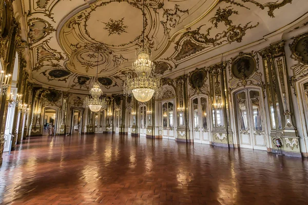 ボールルーム リッチは ケルース宮殿の装飾されています かつてポルトガルの王室の夏の離宮として用いられました 宮殿は ポルトガルのヴェルサイユと呼ばれます — ストック写真
