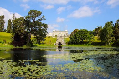 Powerscourt Bahçe Powerscourt evinde.