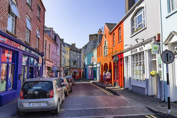 Kinsale, County Cork, İrlanda Market St görünümünü