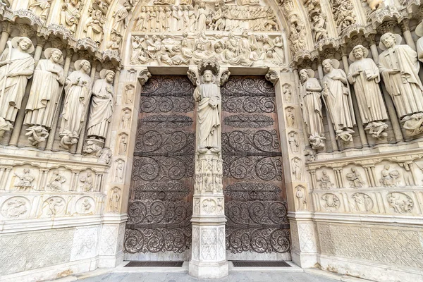 Puerta Entrada Principal Catedral Notre Dame París Fachada Adornada Con — Foto de Stock