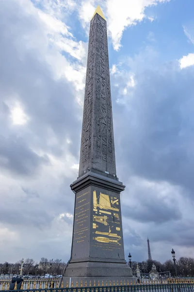 Αιγυπτιακός Οβελίσκος Λούξορ Στο Κέντρο Της Place Concorde Παρίσι Κείμενο — Φωτογραφία Αρχείου