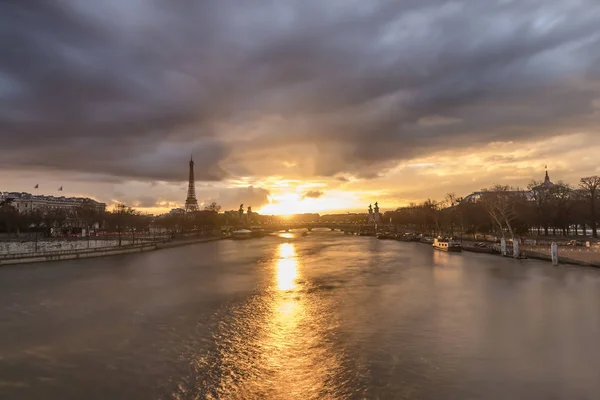 Larga Exposición Puesta Sol Increíble París Con Río Sena Pont —  Fotos de Stock
