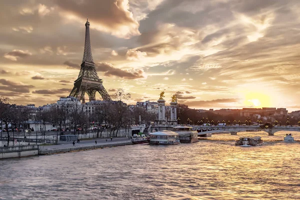 Amazing Zonsondergang Parijs Met Rivier Seine Pont Alexandre Iii Eiffeltoren — Stockfoto