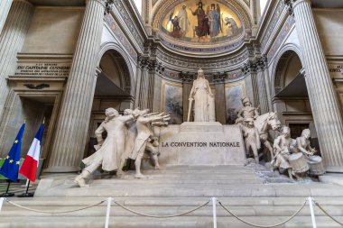 Paris, Fransa - 15 Mart 2018: Inside Pantheon, Paris, Fransa Latin Quarter bir bina. Aslında şimdi St. Genevieve için adanmış bir kilise fonksiyonları gibi seçkin Fransız CIT kalıntıları içeren bir laik Türbesi inşa edilmiş