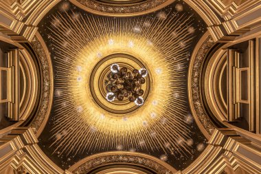 Paris, Fransa - 17 Mart 2018: Avizeler içinde Opera Garnier, Paris, Fransa.