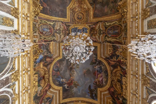 Versailles France March 2018 Detail Chandeliers Hall Mirrors Galerie Des — Stock Photo, Image