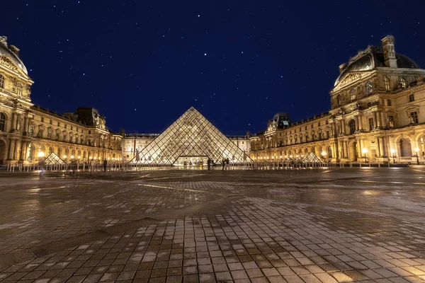 Paris France March 2018 Main Entrance Louvre Museum Illuminated Night — Stock Photo, Image