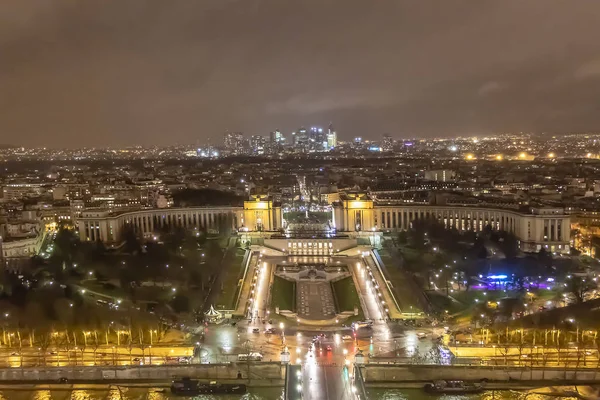 Luftaufnahme Des Trocadero Bei Bewölkter Und Regnerischer Nacht — Stockfoto