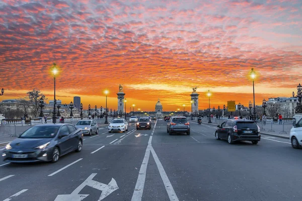 Paris Frankreich März 2018 Überquerung Der Brücke Pont Alexandre Iii — Stockfoto