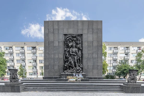 波兰华沙 2018年5月31日 华沙市中心区少数民族英雄纪念碑 — 图库照片