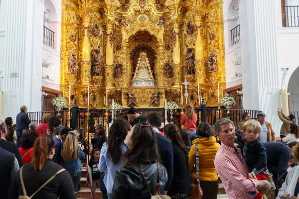 Rocío Huelva España Abril 2017 Oración Frente Retablo Altar Mayor — Foto de Stock