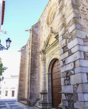 Chuch kule köyü Aroche dağlarda Huelva, Endülüs, İspanya