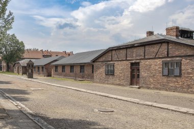 Auschwitz toplama ve imha kampında tutsak kışlalar inşa ve Alman işgalindeki Polonya'da Nazi Almanyası tarafından Üçüncü Reich Durin'in Dünya Savaşı II tarafından işletilen