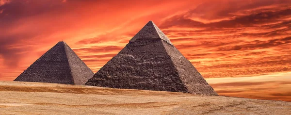 Csodálatos Kilátás Nyílik Terület Nagy Piramisok Gízai Csodálatos Naplemente Egyiptom — Stock Fotó