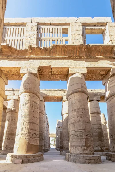 卡纳克寺综合体 俗称卡纳克 包括在埃及卢克索附近腐烂的寺庙 塔架和其他建筑的巨大组合 — 图库照片