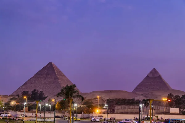 Weergave Van Grote Piramides Van Giza Bij Zonsondergang Van Stad — Stockfoto