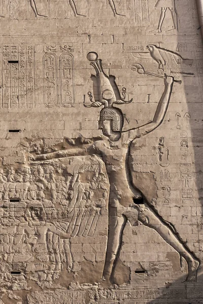 Edfu Tempel Gewijd Aan God Horus Van Falcon Gelegen Westoever Rechtenvrije Stockfoto's