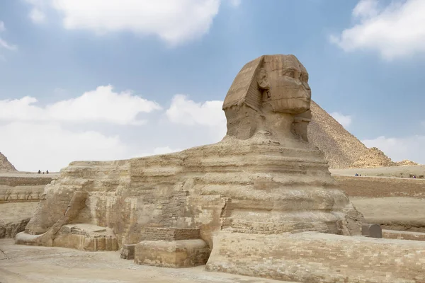 Sphinx Dans Complexe Pyramidal Gizeh — Photo