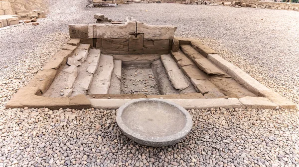 Baño de Cleopatra en el templo de Kom Ombo. Se dice que Cleopatra V —  Fotos de Stock