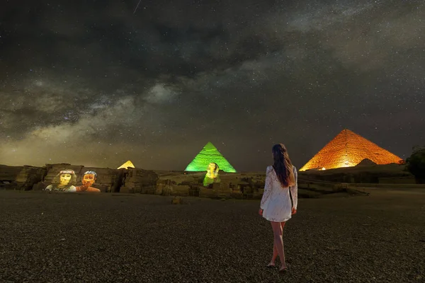 Piramidi Giza Sfinge Illuminano Notte — Foto Stock