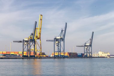 Cadiz Liman içinde konteyner yarda