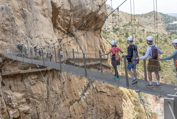 Bridge in gorge of the Gaitanes in el Caminito del Rey (The King — Stock Photo, Image
