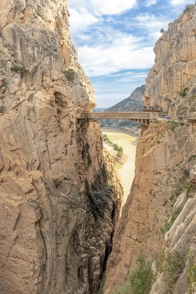 Ponte no desfiladeiro do Gaitanes em el Caminito del Rey (O Rei — Fotografia de Stock