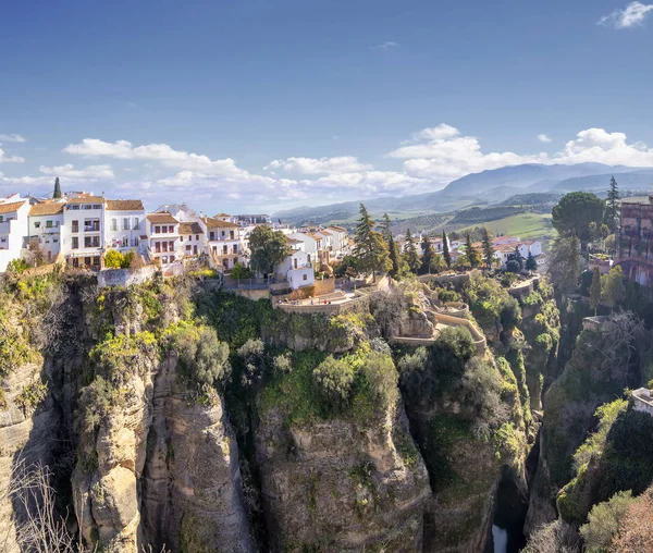 Ronda, Hiszpania Stary miejski krajobraz na wąwozie Tajo — Zdjęcie stockowe